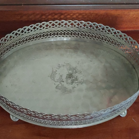 Oval Metal Tray - Picture 2 of 4